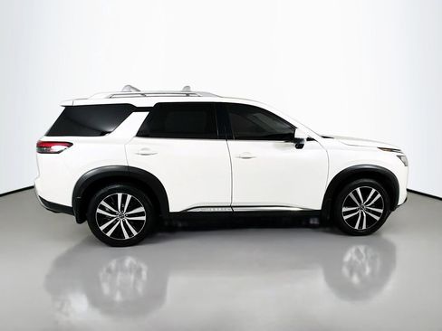 Used 2023 Nissan Pathfinder Platinum w/ Cargo Package image 9