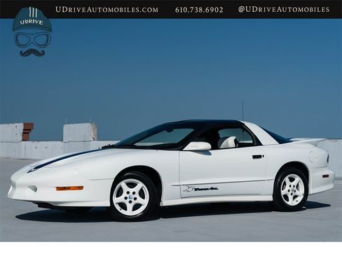 Used 1994 Pontiac Firebird Coupe RWD image 1