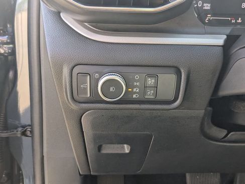Certified 2022 Ford Explorer XLT w/ Equipment Group 202A RWD image 12
