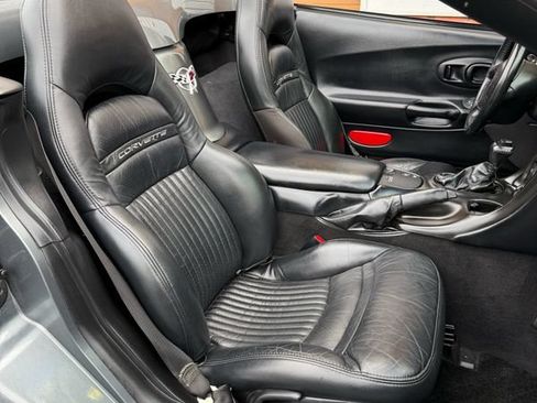 Used 2003 Chevrolet Corvette Convertible w/ Preferred Equipment Group1 RWD image 13