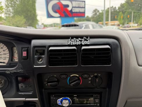 Used 2004 Toyota Tacoma PreRunner RWD image 13