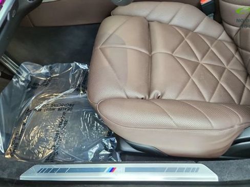 Used 2023 BMW 740i w/ Parking Assistance Package RWD image 33