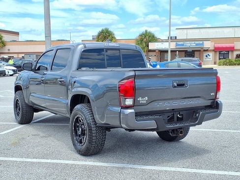 Used 2021 Toyota Tacoma SR AWD/4WD image 5