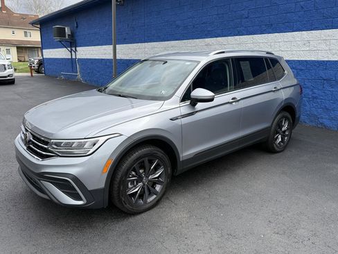 Used 2024 Volkswagen Tiguan SE image 5