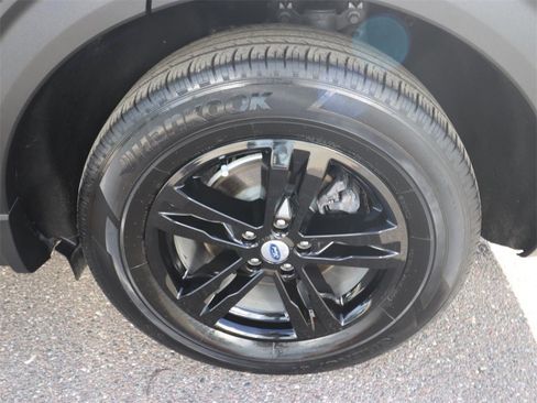 Certified 2022 Ford Explorer XLT image 23