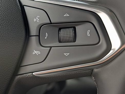 New 2026 Chevrolet Trax LT w/ LT Convenience Package FWD image 19