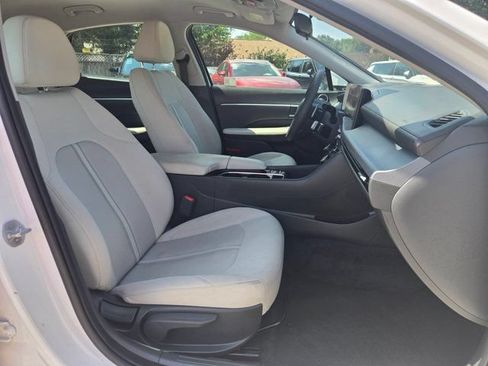 Used 2025 Hyundai Sonata SEL FWD image 29