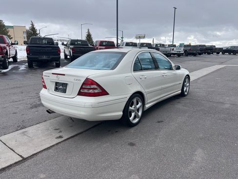 Used 2005 Mercedes-Benz C 230 Sedan image 7