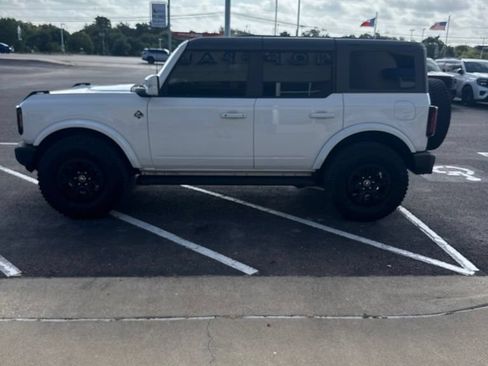 Used 2024 Ford Bronco Outer Banks AWD/4WD image 9