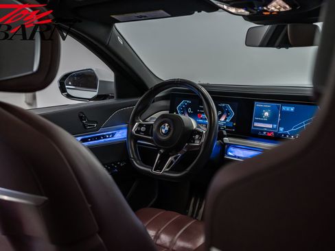 Used 2023 BMW 760i xDrive image 52