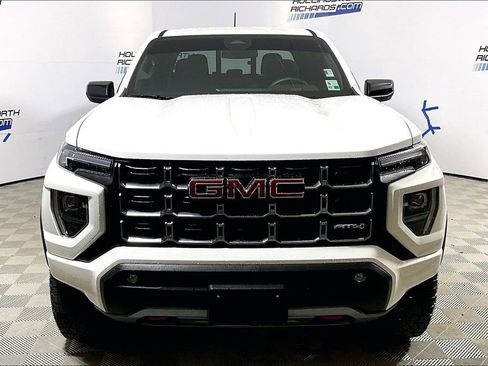 Used 2024 GMC Canyon AT4 w/ Canyon Safety Plus Package AWD/4WD image 2