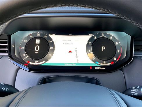 Used 2025 Land Rover Range Rover Sport Dynamic SE image 24