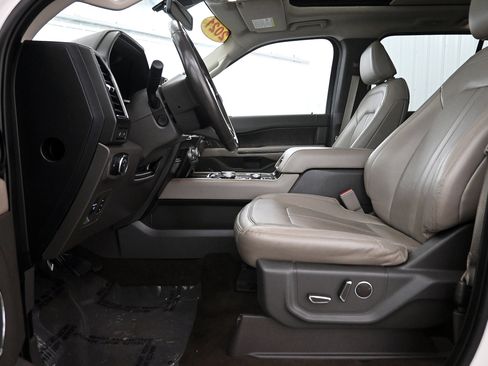 Used 2021 Ford Expedition Max Limited image 5