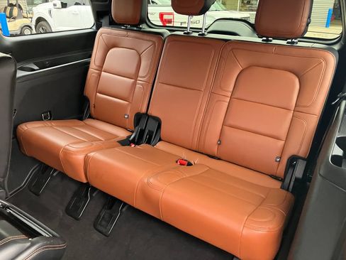 Used 2020 Lincoln Navigator Reserve w/ Equipment Group 208A Reserve AWD/4WD image 15