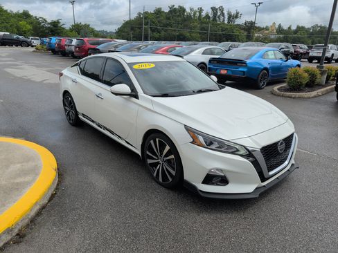 Used 2019 Nissan Altima 2.5 Platinum FWD image 4