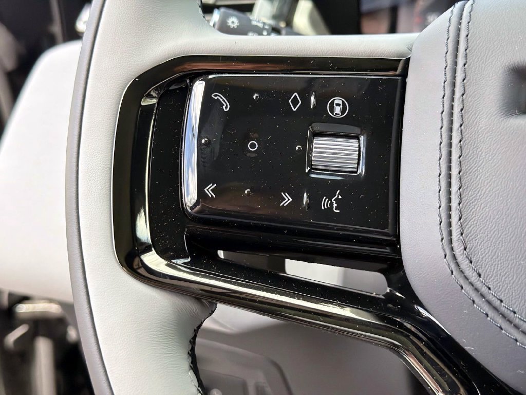 New 2026 Land Rover Range Rover Velar S AWD/4WD image 29