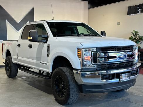 Used 2018 Ford F250 XLT AWD/4WD image 3