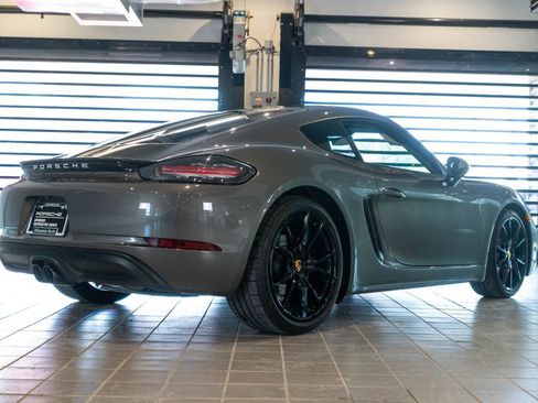 Certified 2025 Porsche 718 Cayman image 9
