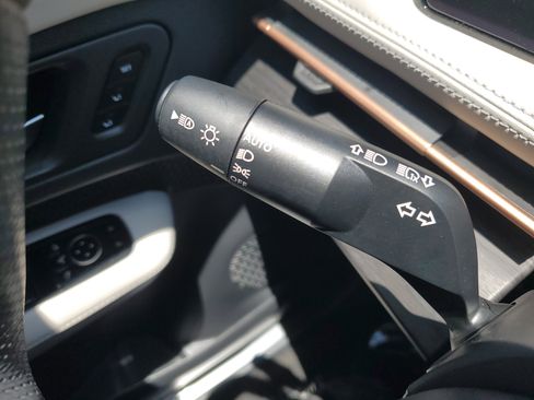 Used 2024 Nissan Ariya ENGAGE image 19