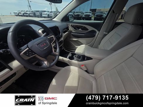 Used 2024 GMC Terrain Denali w/ Denali Premium Package AWD/4WD image 10