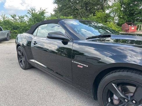 Used 2011 Chevrolet Camaro SS RWD image 8