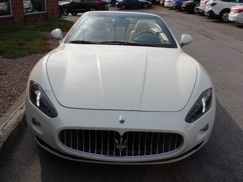 Used 2015 Maserati GranTurismo Convertible RWD image 4