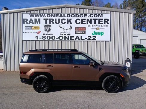 Used 2024 Hyundai Santa Fe Calligraphy image 2