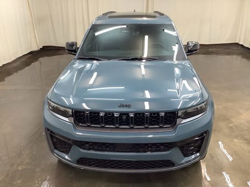 New 2026 Jeep Grand Cherokee L Limited image 3