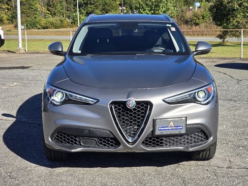 Used 2018 Alfa Romeo Stelvio AWD image 22