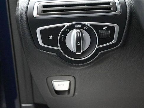 Certified 2019 Mercedes-Benz GLC 300 4MATIC image 10