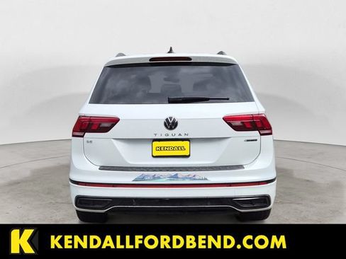 Used 2024 Volkswagen Tiguan SE R-Line AWD/4WD image 4