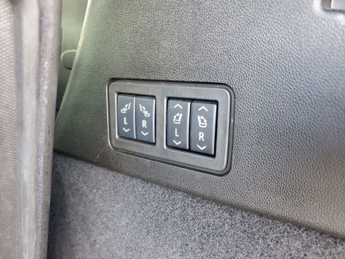 Used 2025 Cadillac XT6 Premium Luxury w/ LPO, Floor Liner Package AWD/4WD image 29