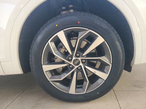 Used 2024 Audi Q5 2.0T Premium Plus w/ Premium Plus Package image 9