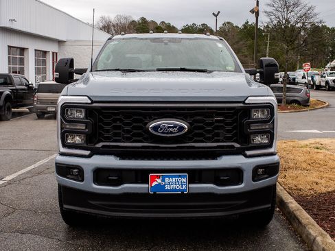 Used 2024 Ford F250 Lariat w/ Sport Appearance Package image 2