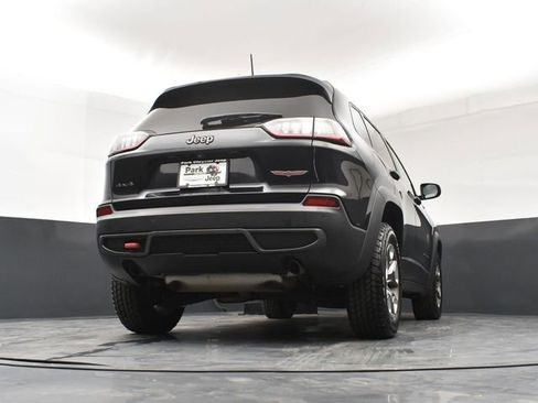 Used 2019 Jeep Cherokee Trailhawk w/ Cold Weather Group image 23