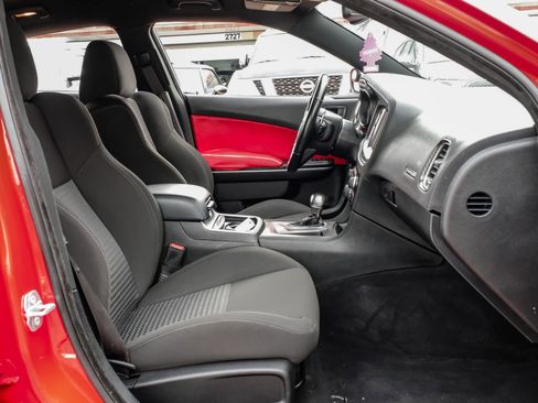 Used 2019 Dodge Charger R/T image 37