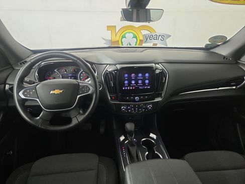Used 2022 Chevrolet Traverse LT FWD image 14
