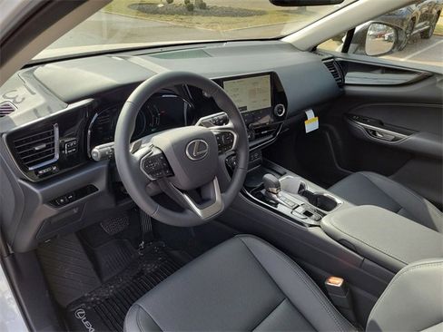 New 2026 Lexus NX 350h FWD image 18