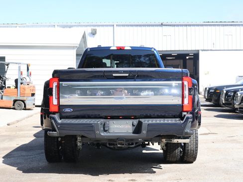 Used 2024 Ford F450 Platinum w/ FX4 Off-Road Package image 48