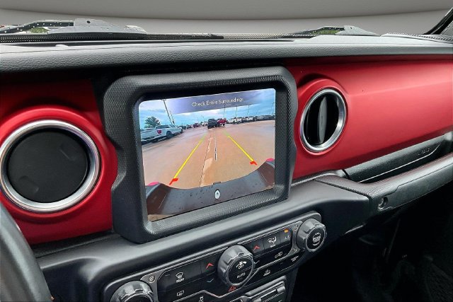 Used 2021 Jeep Gladiator Rubicon AWD/4WD image 15