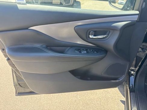 Used 2024 Nissan Murano SV w/ SV Midnight Edition Package FWD image 11