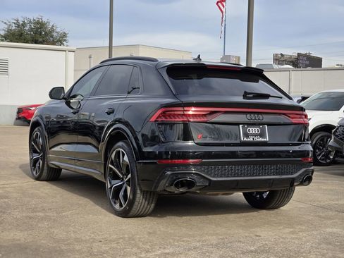 Used 2023 Audi RS Q8 w/ Black Optic Package image 8