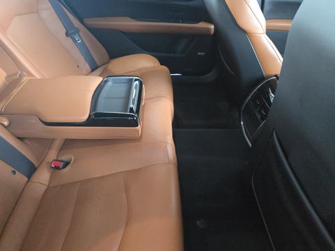 Used 2016 Cadillac CT6 Luxury image 24