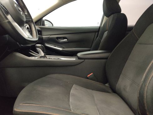 Used 2023 Nissan Sentra SR w/ Midnight Edition Package FWD image 17