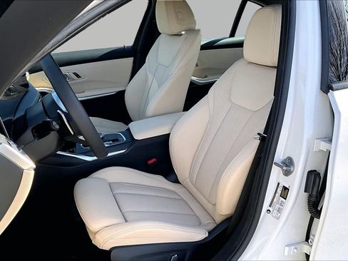 New 2026 BMW 330i Sedan w/ M Sport Package RWD image 7