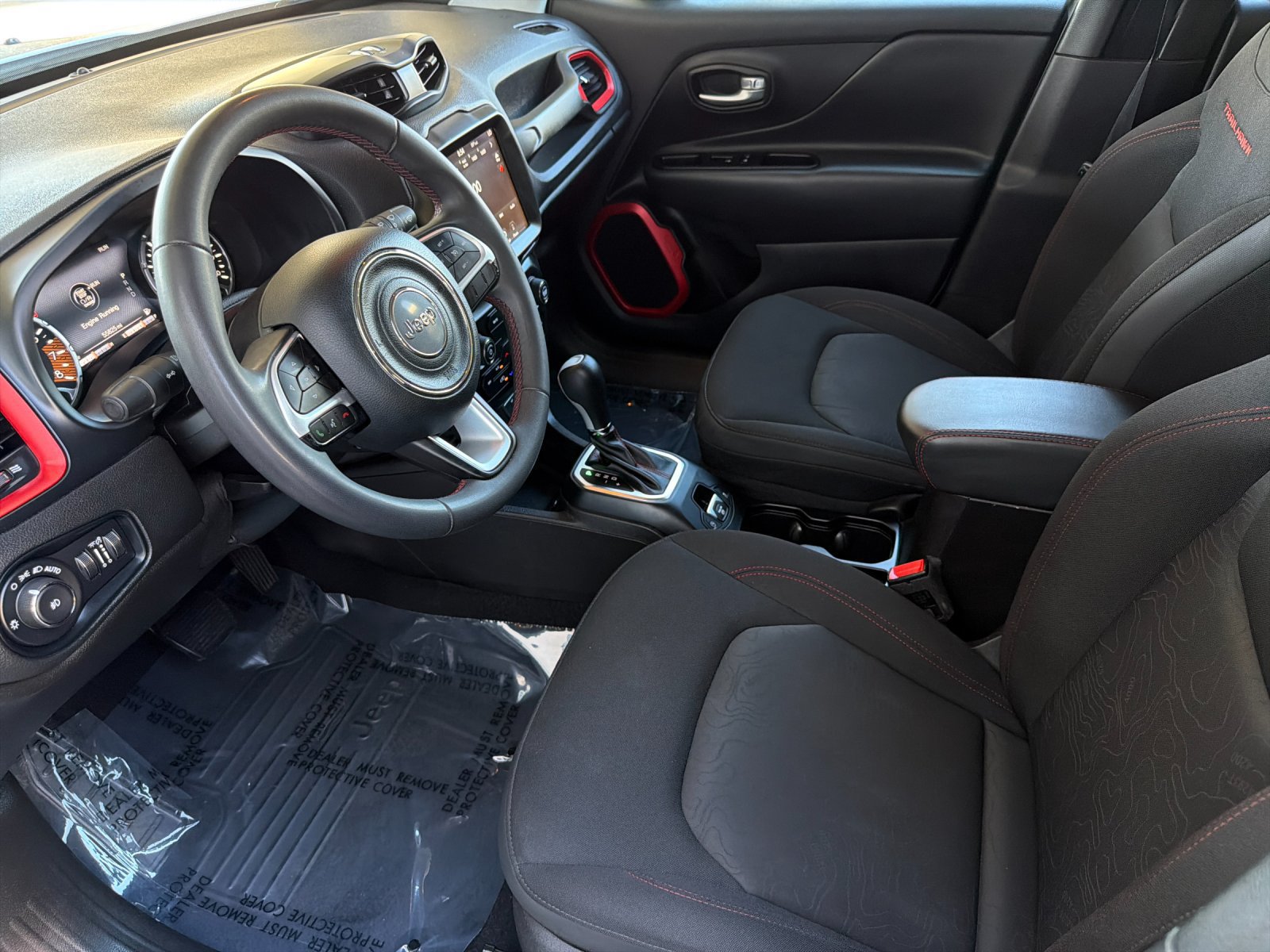 Used 2023 Jeep Renegade Trailhawk AWD/4WD image 9