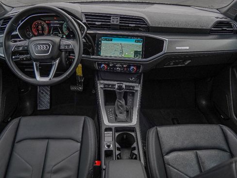 Certified 2022 Audi Q3 2.0T Premium Plus w/ Premium Plus Package image 24