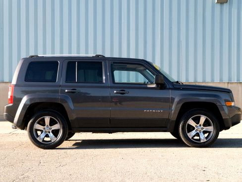 Used 2017 Jeep Patriot High Altitude image 6