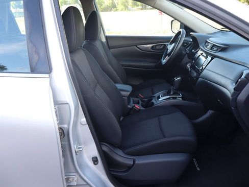 Used 2019 Nissan Rogue S AWD/4WD image 22