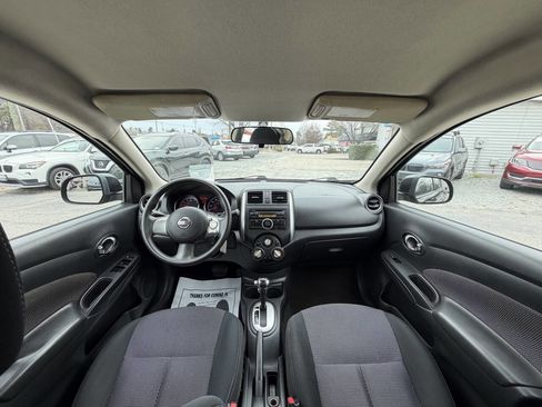 Used 2014 Nissan Versa SV image 19